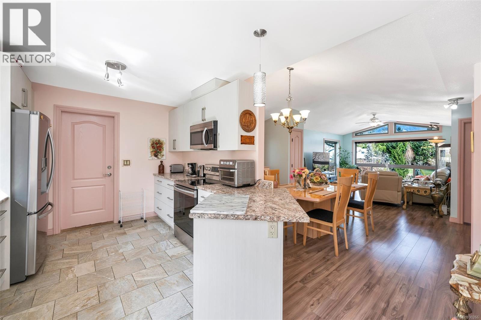 466 POINT IDEAL DR - 40