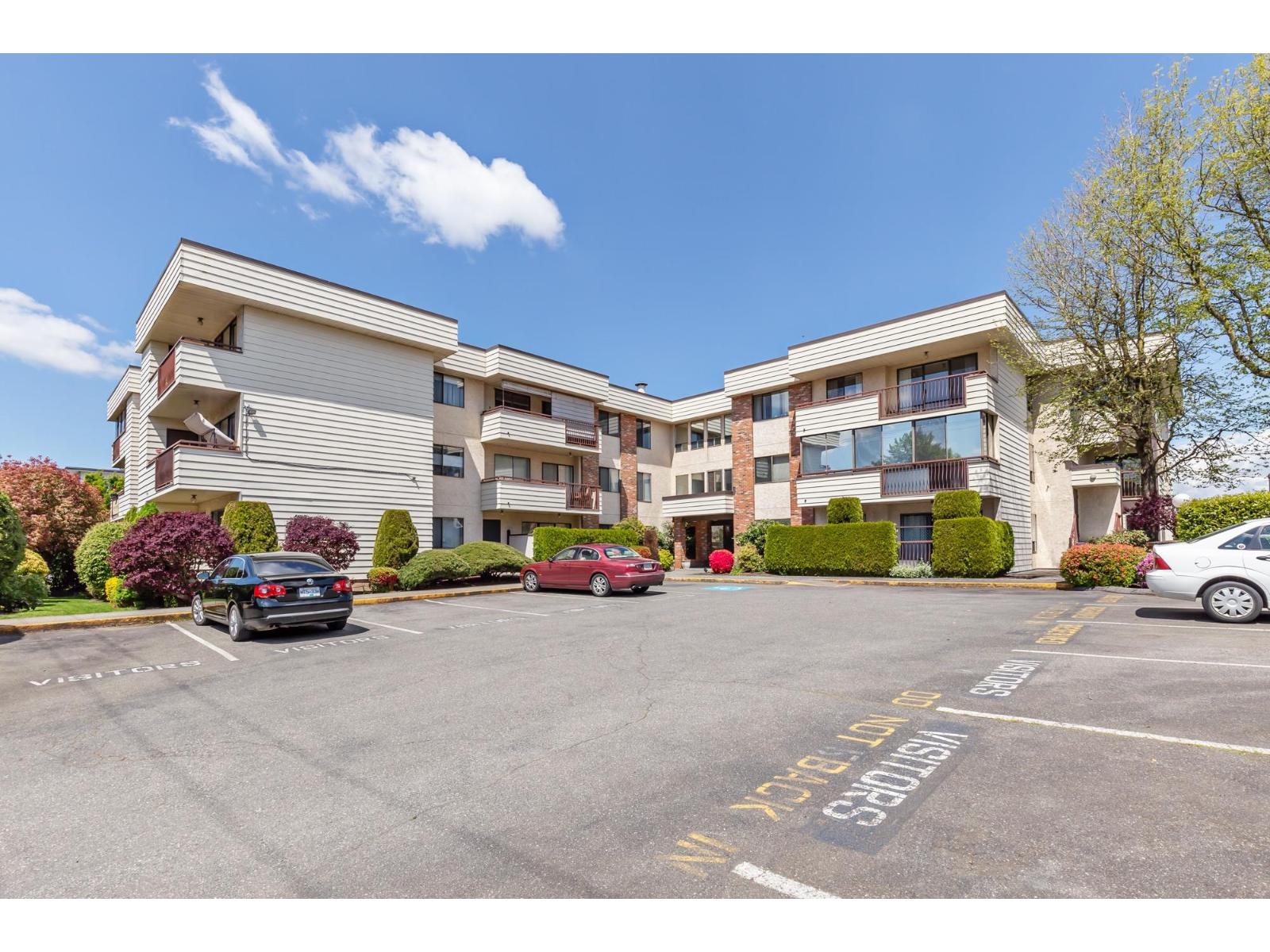 204 32885 GEORGE FERGUSON Way - main photo