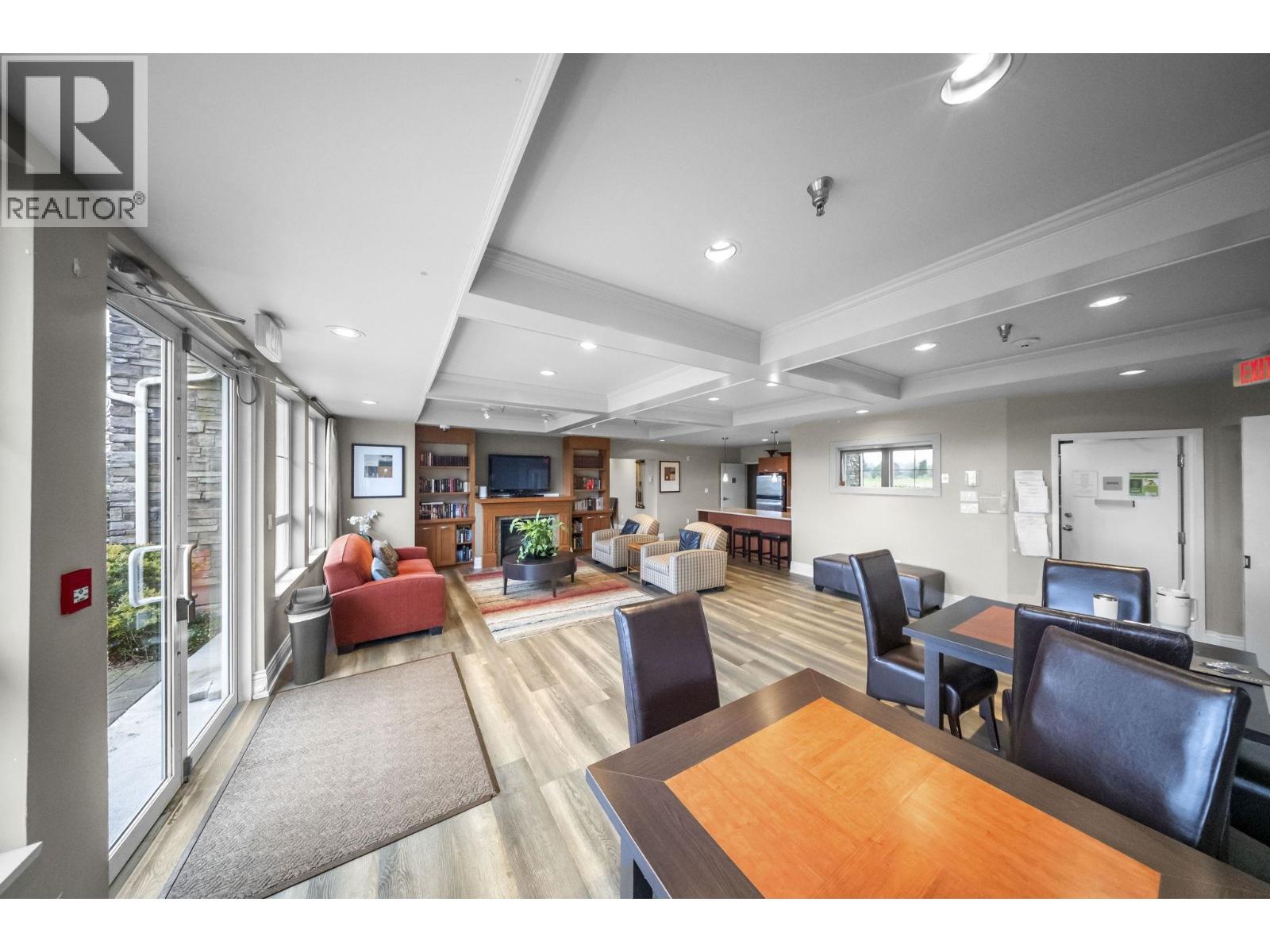 120 19677 MEADOW GARDENS WAY, Pitt Meadows