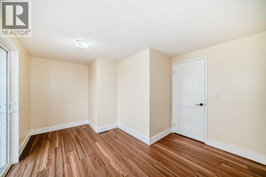 Single Family House for Sale in  Templeby Way NE Temple Calgary 