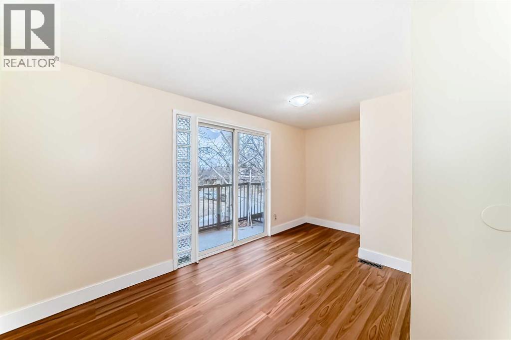 Single Family House for Sale in  Templeby Way NE Temple Calgary 