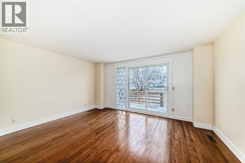 Single Family House for Sale in  Templeby Way NE Temple Calgary 