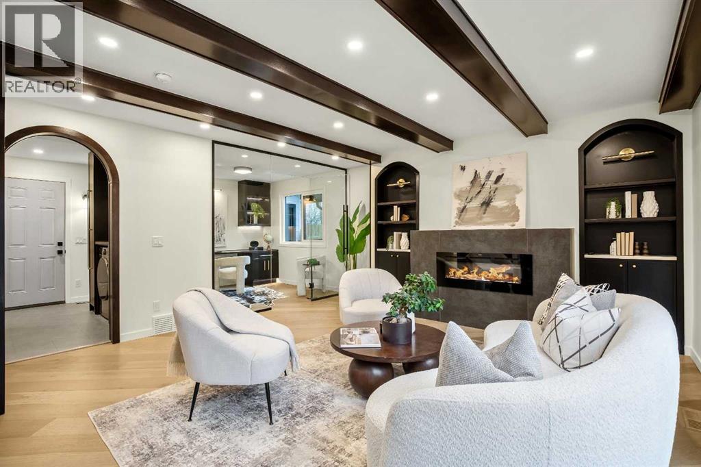 Single Family House 4 Level for Sale in  Oakridge Place SW Oakridge Calgary 