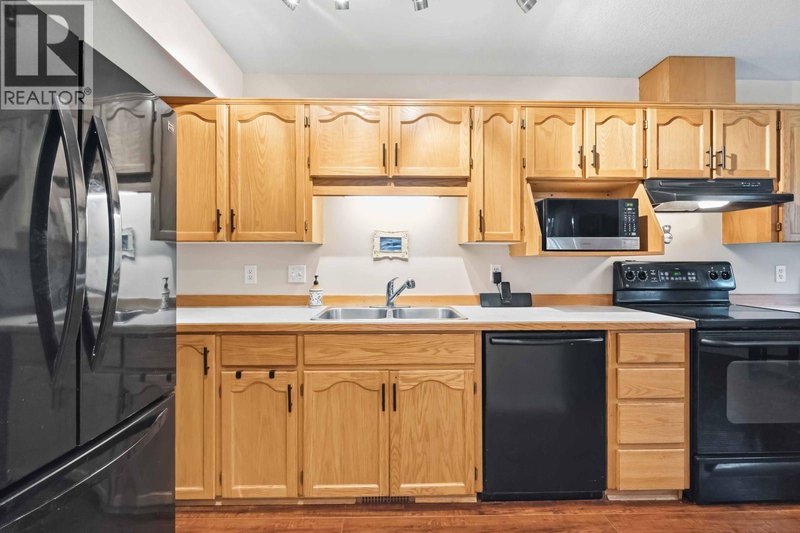 8 20888 MCKINNEY AVENUE, Maple Ridge