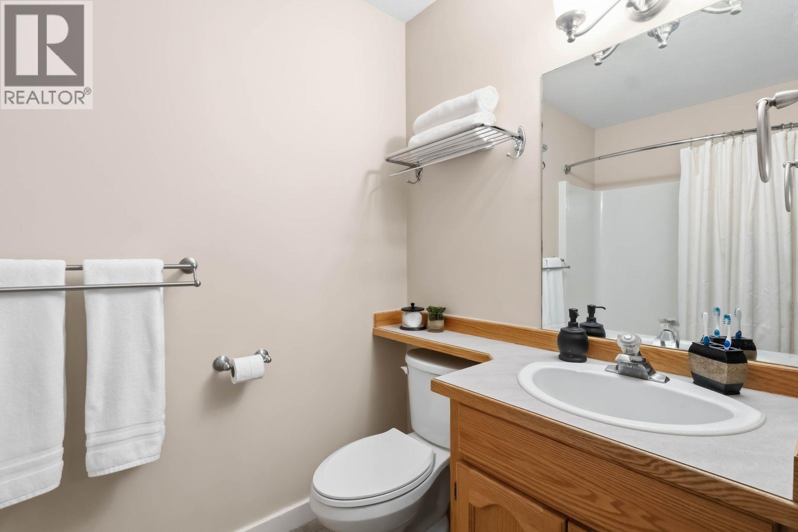 8 20888 MCKINNEY AVENUE, Maple Ridge