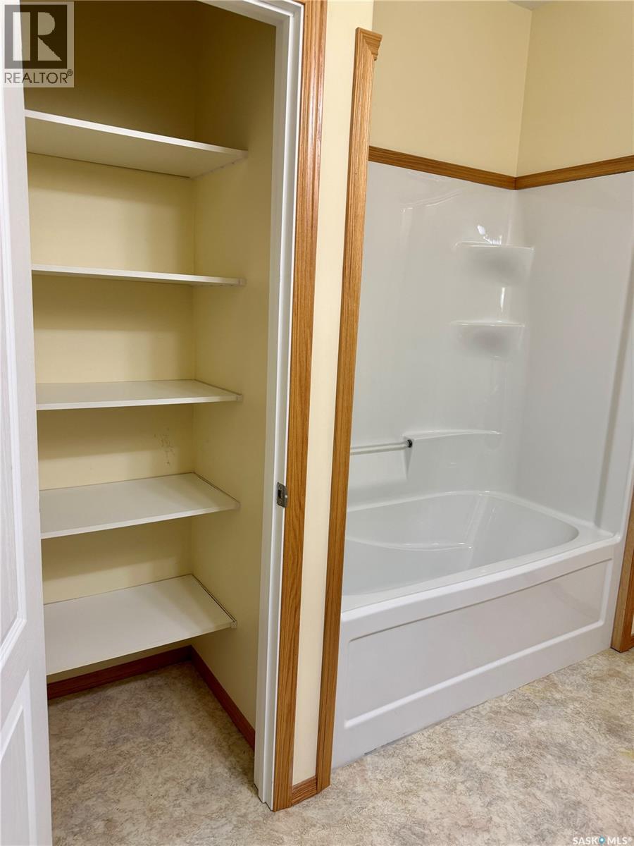 #330 1ST STREET W - 13