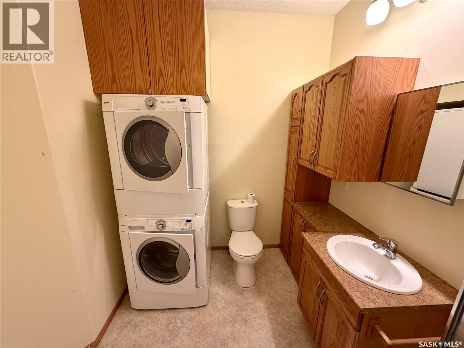 #330 1ST STREET W - 14