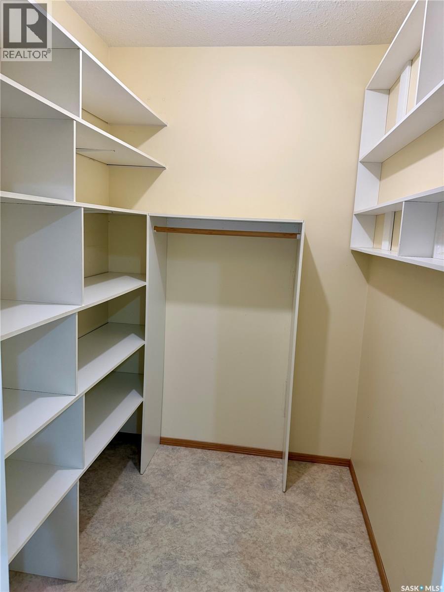 #330 1ST STREET W - 17