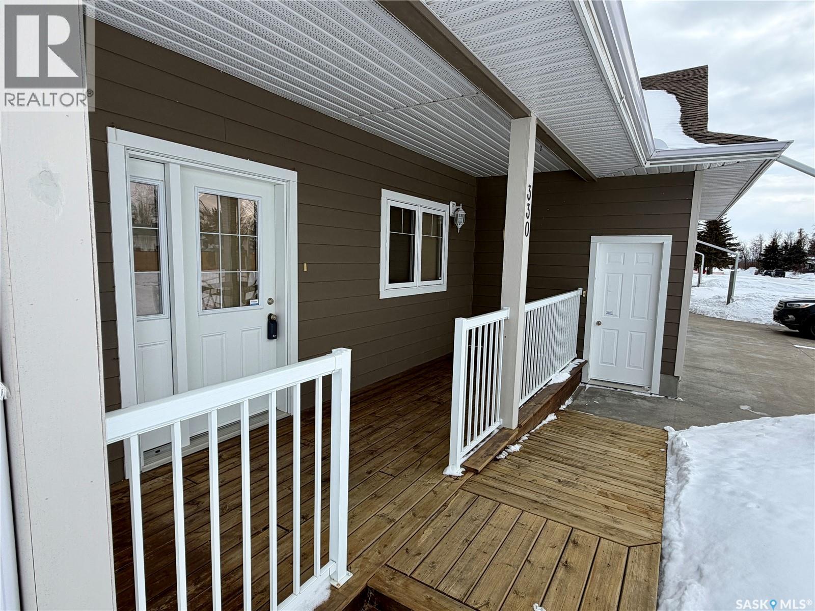 #330 1ST STREET W - 22