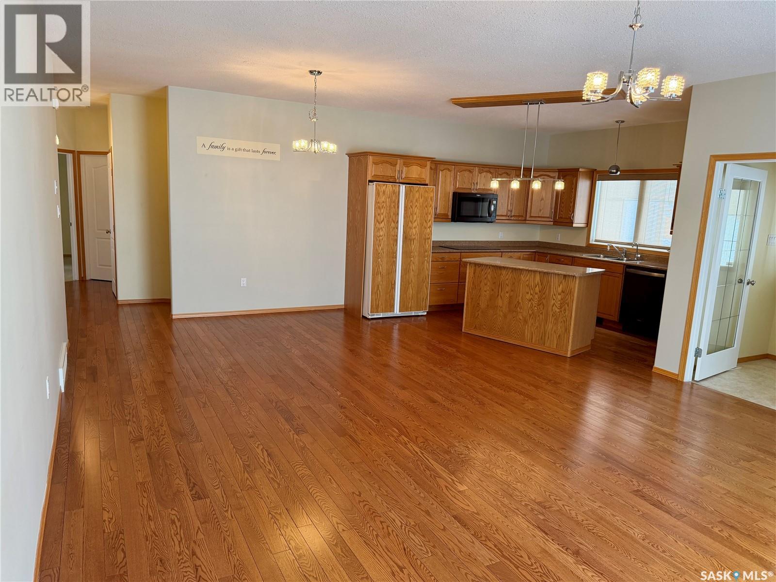 #330 1ST STREET W - 4