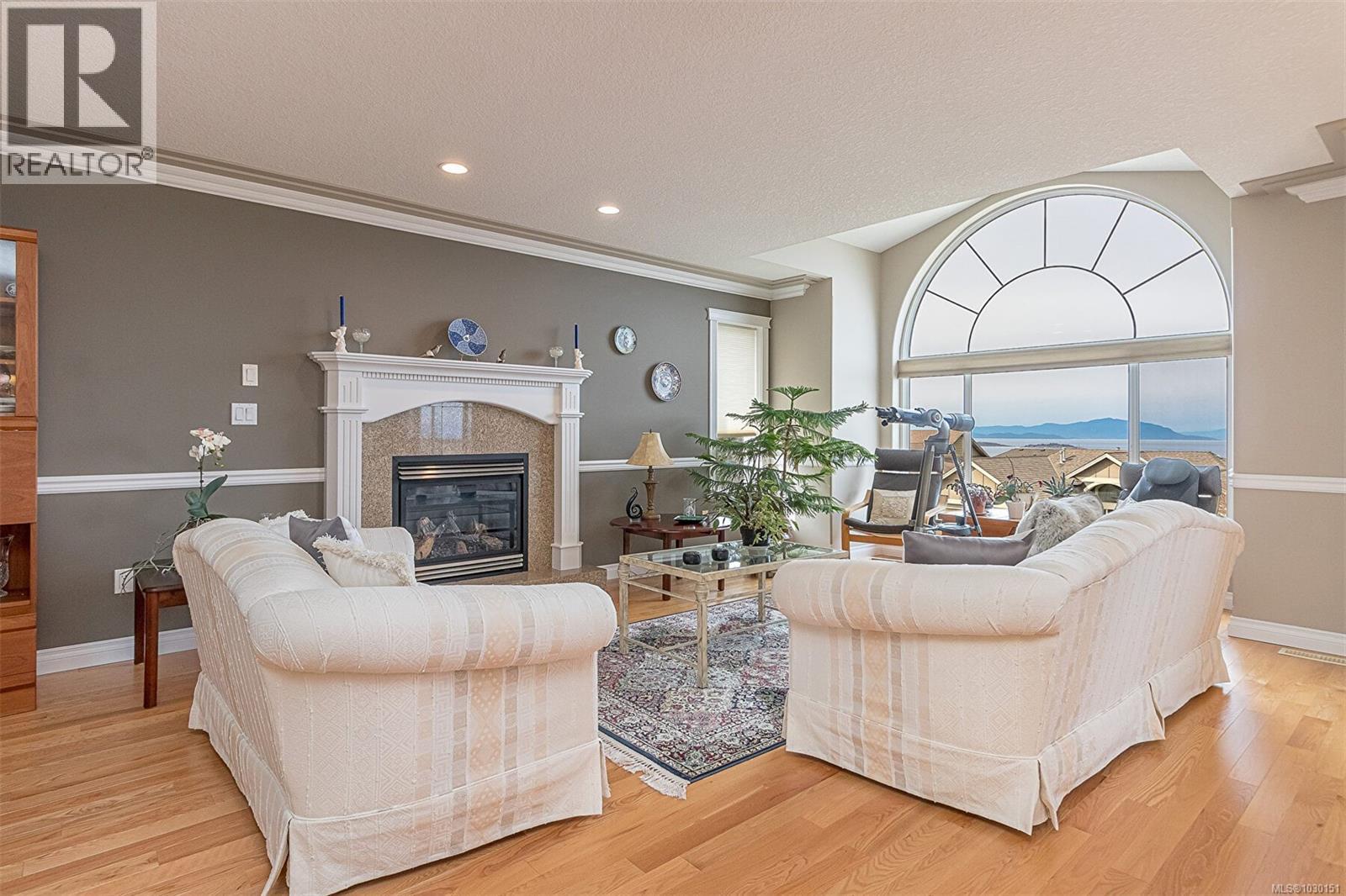 6509 KESTREL CRES - 8