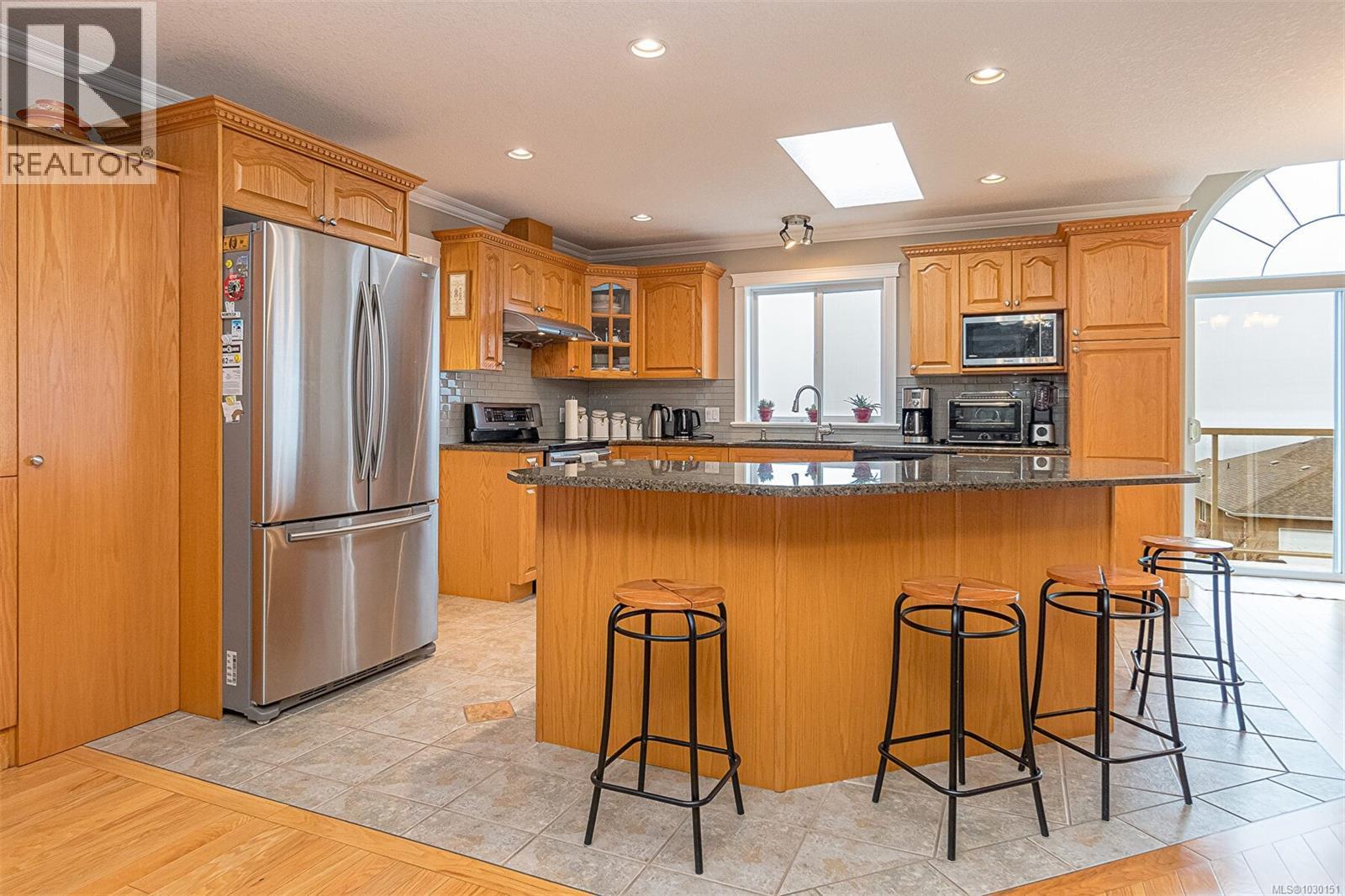 6509 KESTREL CRES - 21