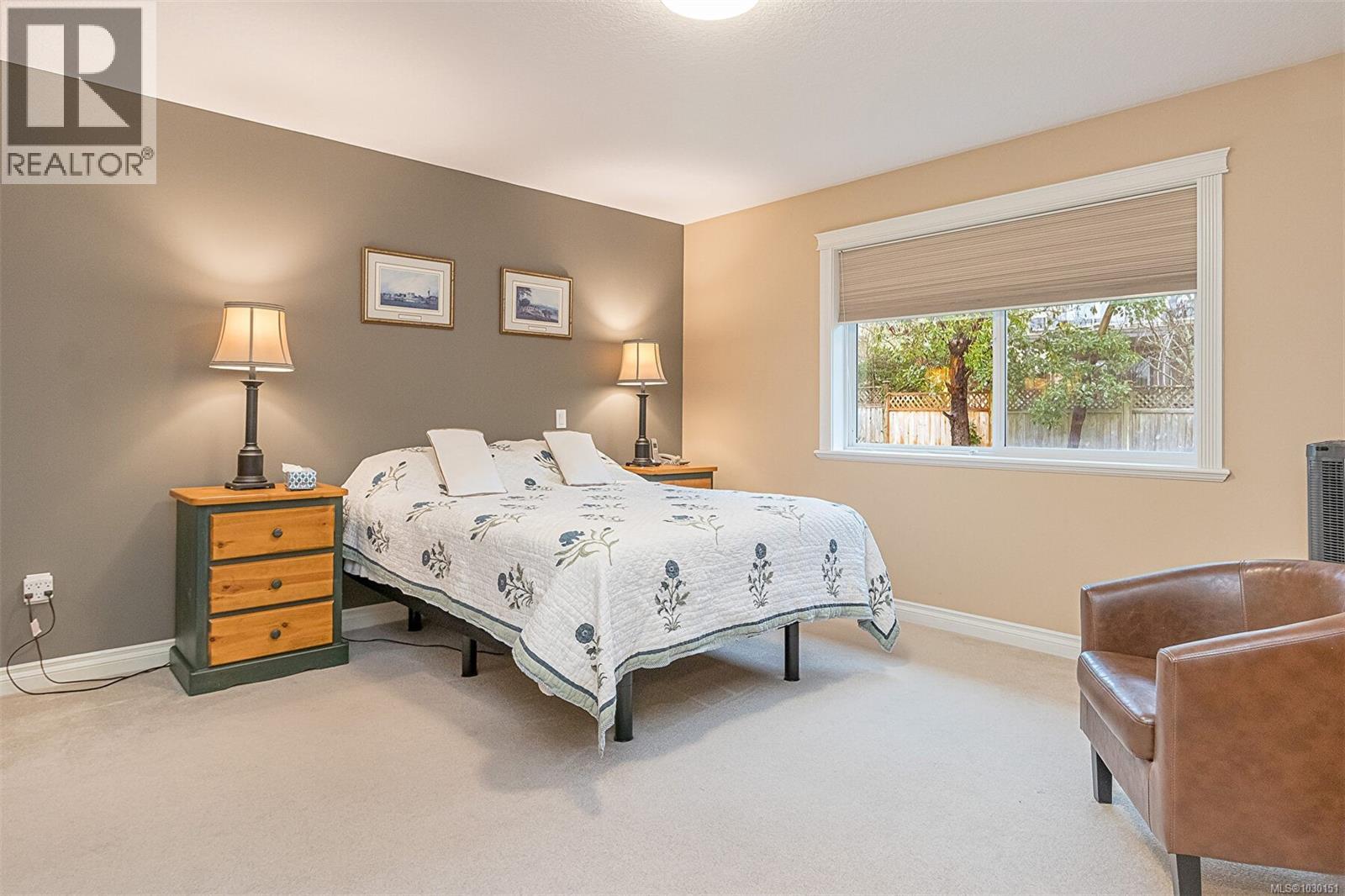 6509 KESTREL CRES - 38