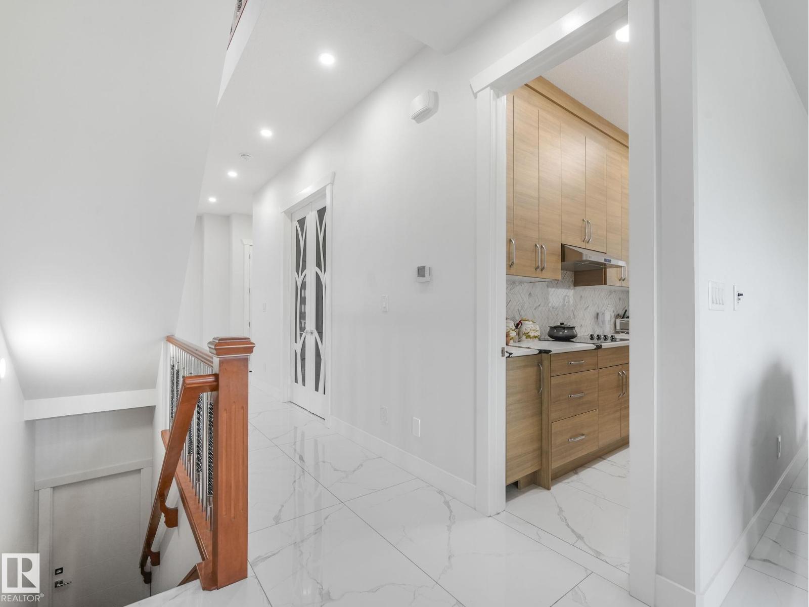 120 38 ST SW, Edmonton