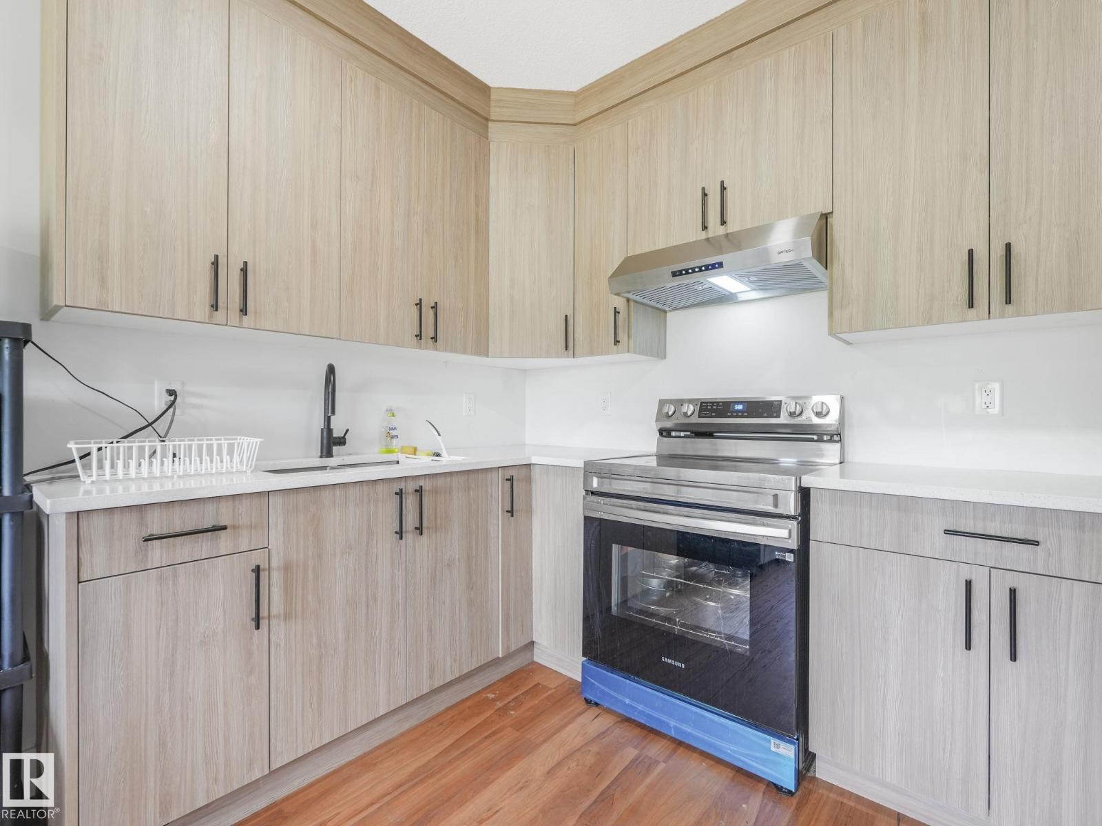 120 38 ST SW, Edmonton