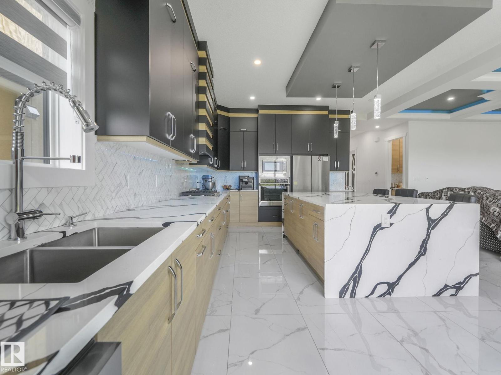 120 38 ST SW, Edmonton