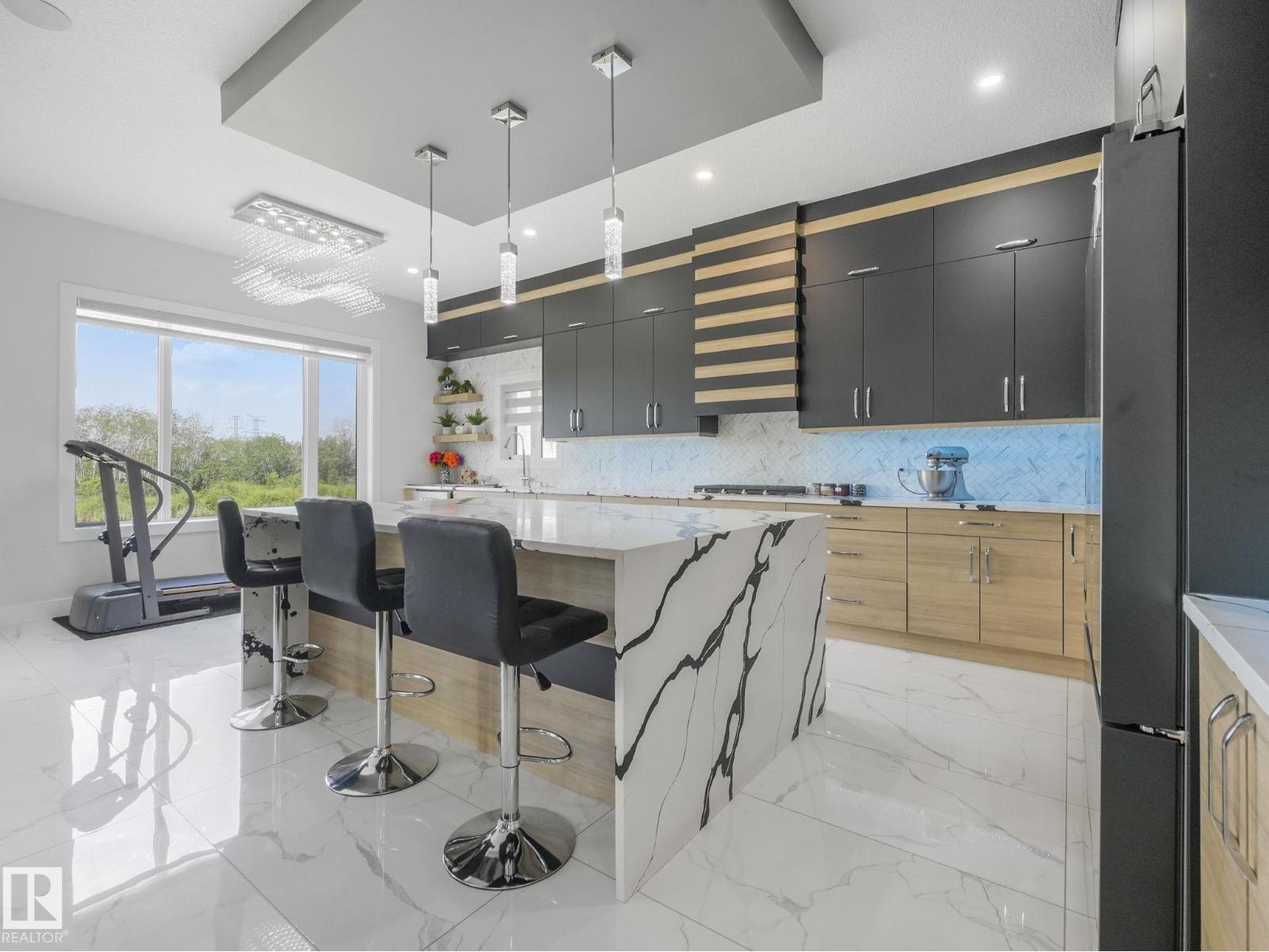 120 38 ST SW, Edmonton