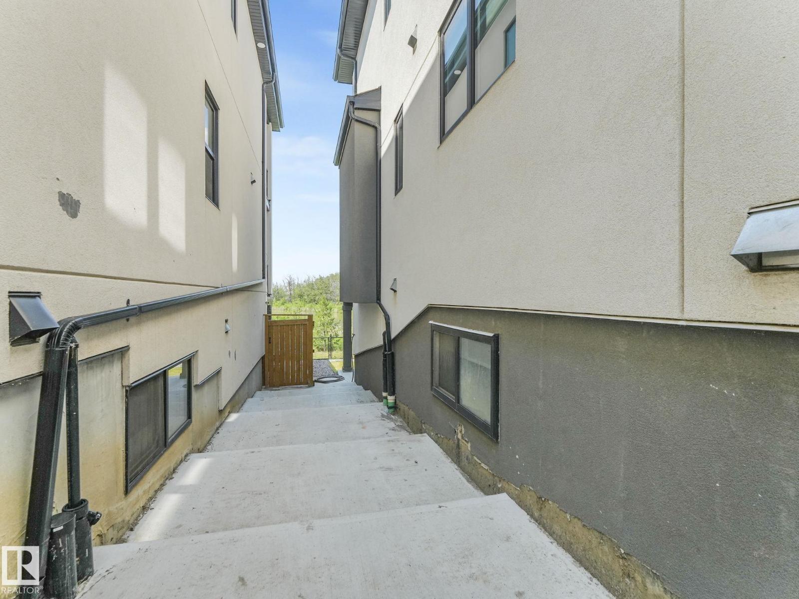 120 38 ST SW, Edmonton