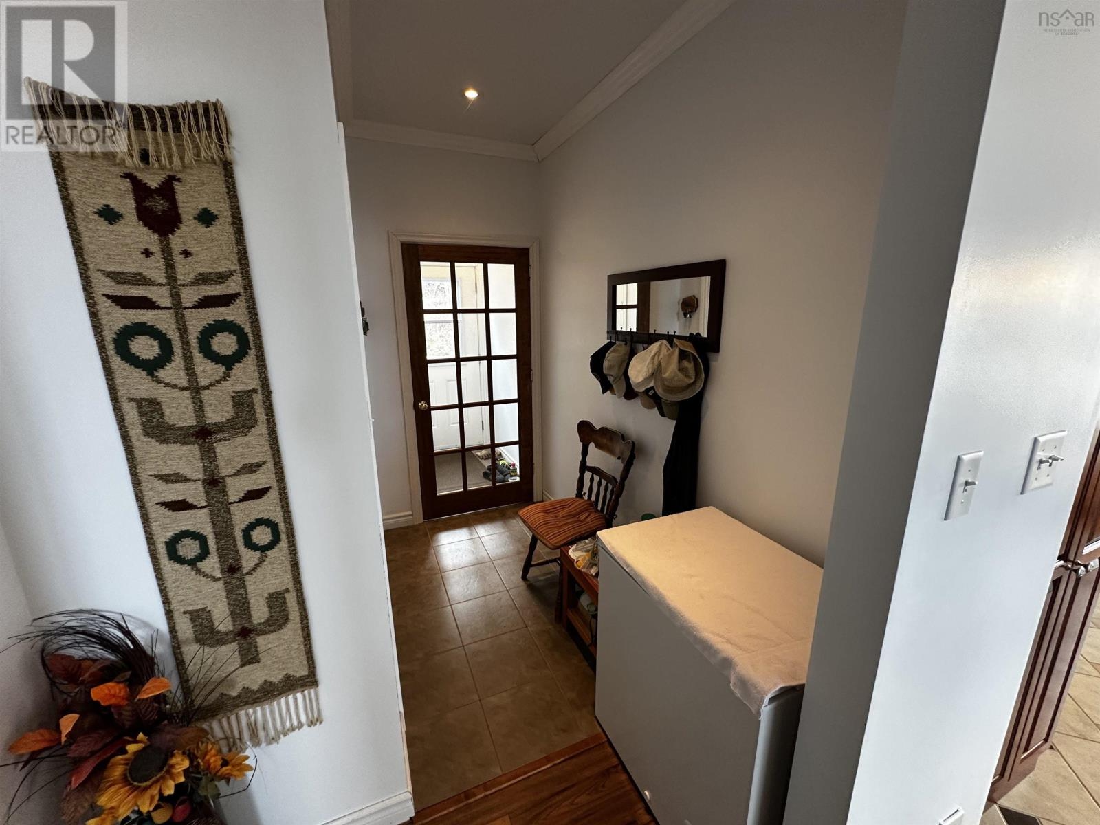 Property 30 of 33 of 109 High Road