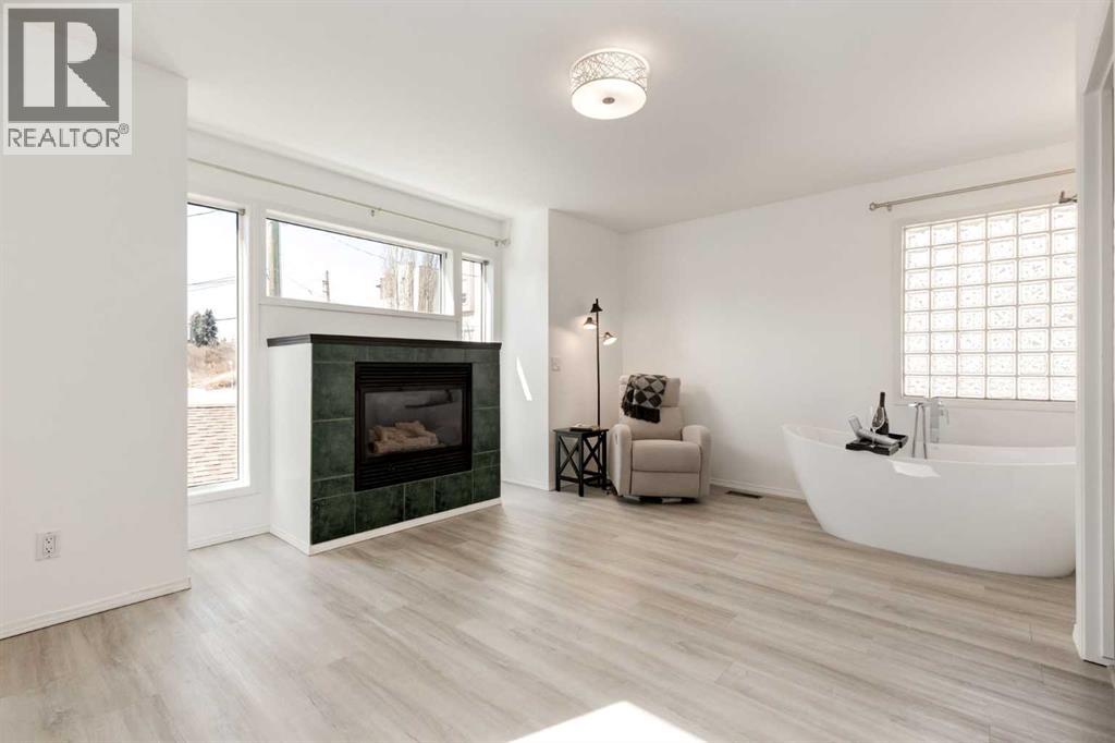 Single Family House for Sale in   Avenue SW Parkhill Calgary 