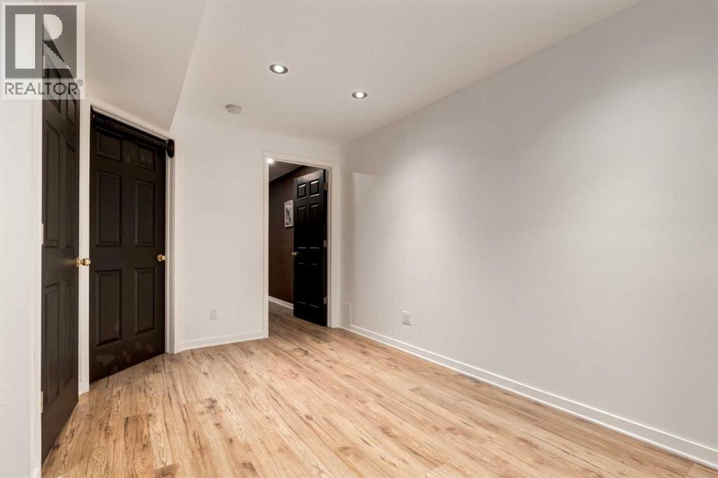 Single Family House for Sale in   Avenue SW Parkhill Calgary 