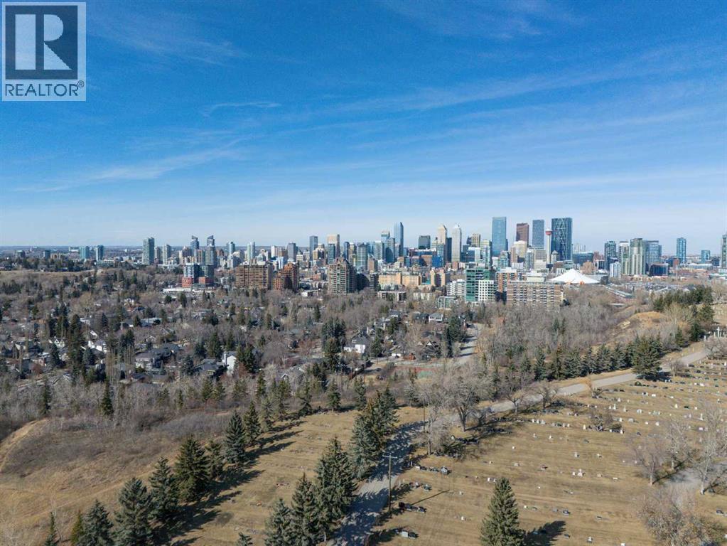 Single Family House for Sale in   Avenue SW Parkhill Calgary 