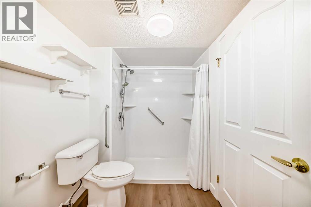 Single Family House for Sale in   Pinecliff Grove NE Pineridge Calgary 