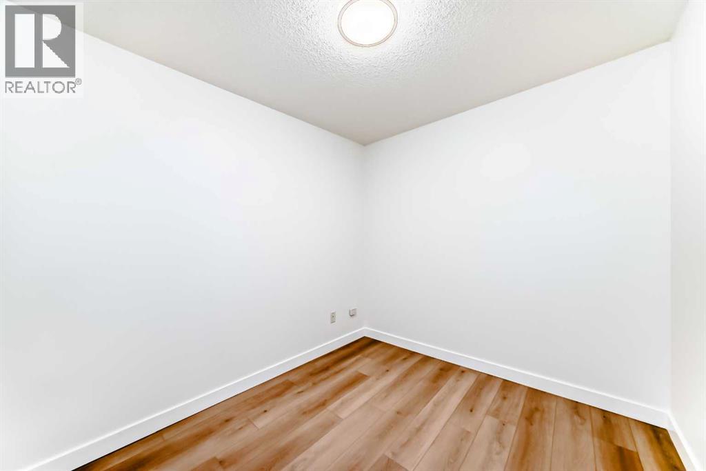 Single Family House for Sale in   Pinecliff Grove NE Pineridge Calgary 