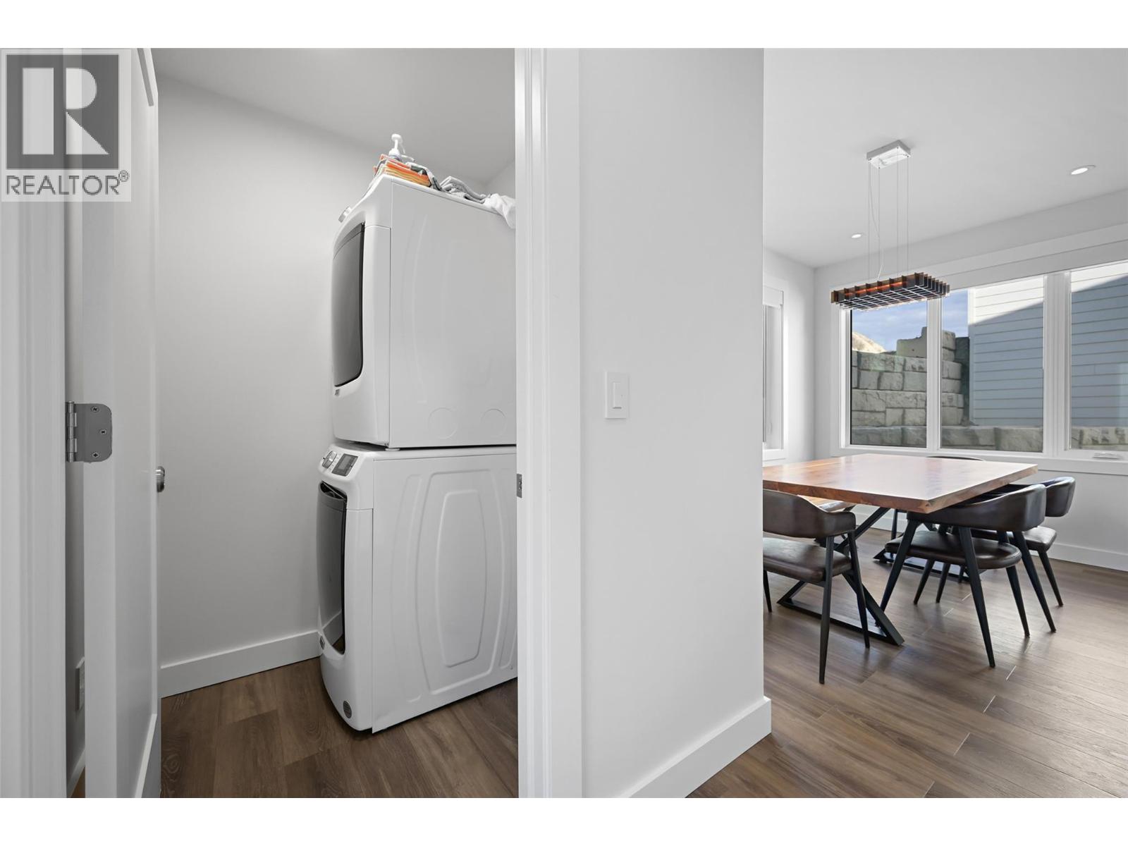 726 TAYNTON DRIVE - 34