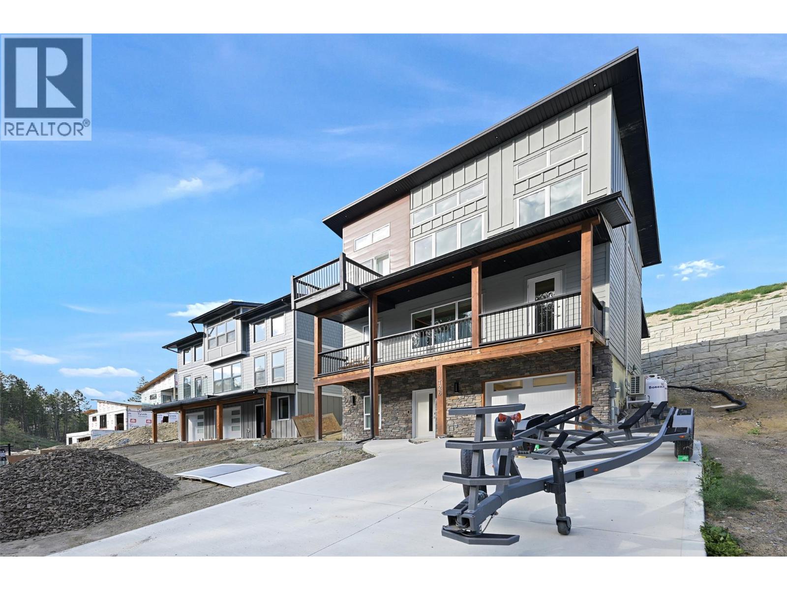 726 TAYNTON DRIVE - 63