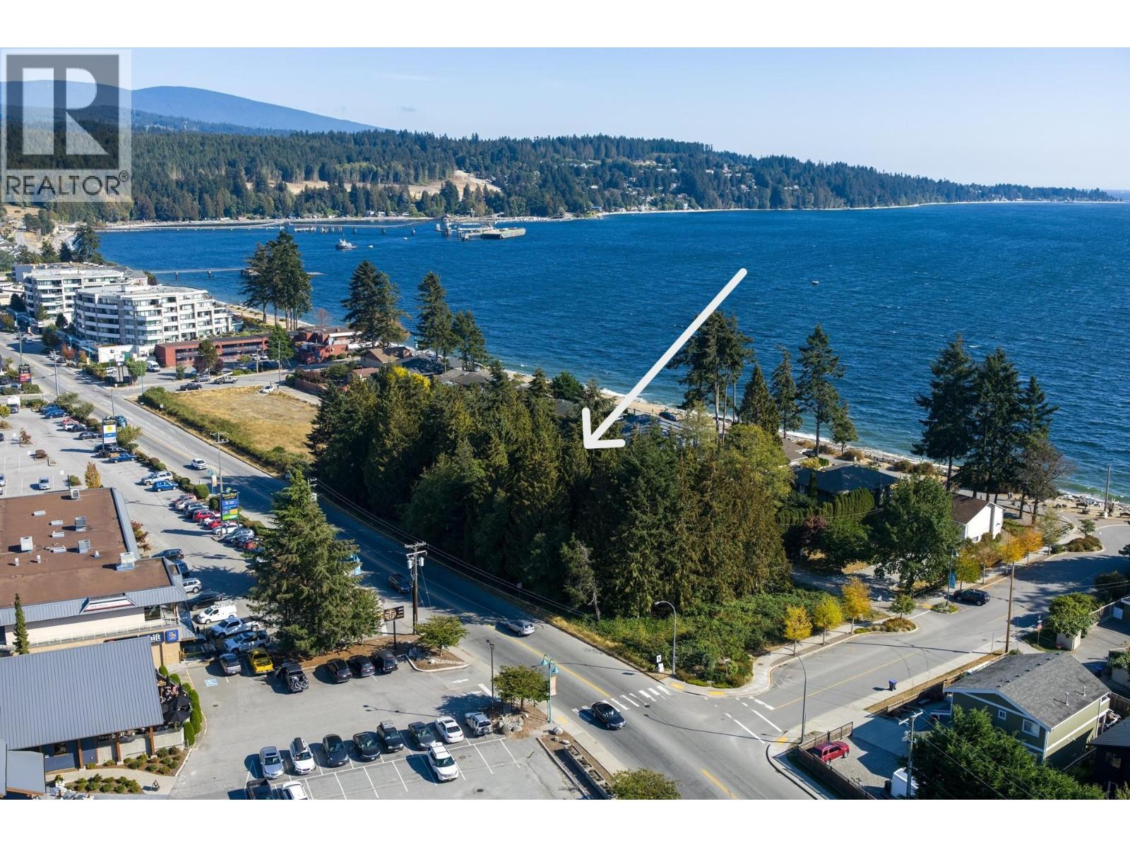 5759 TEREDO STREET, Sechelt