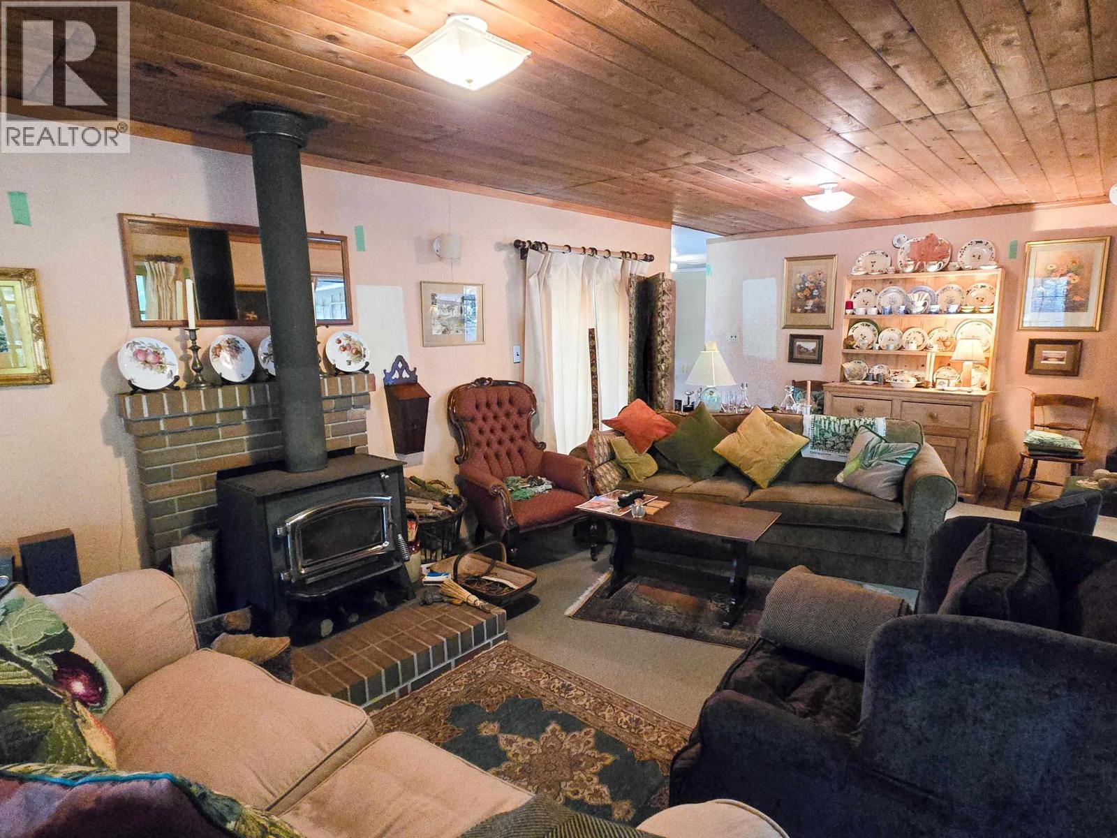 793 ANDY'S BAY ROAD, Gambier Island