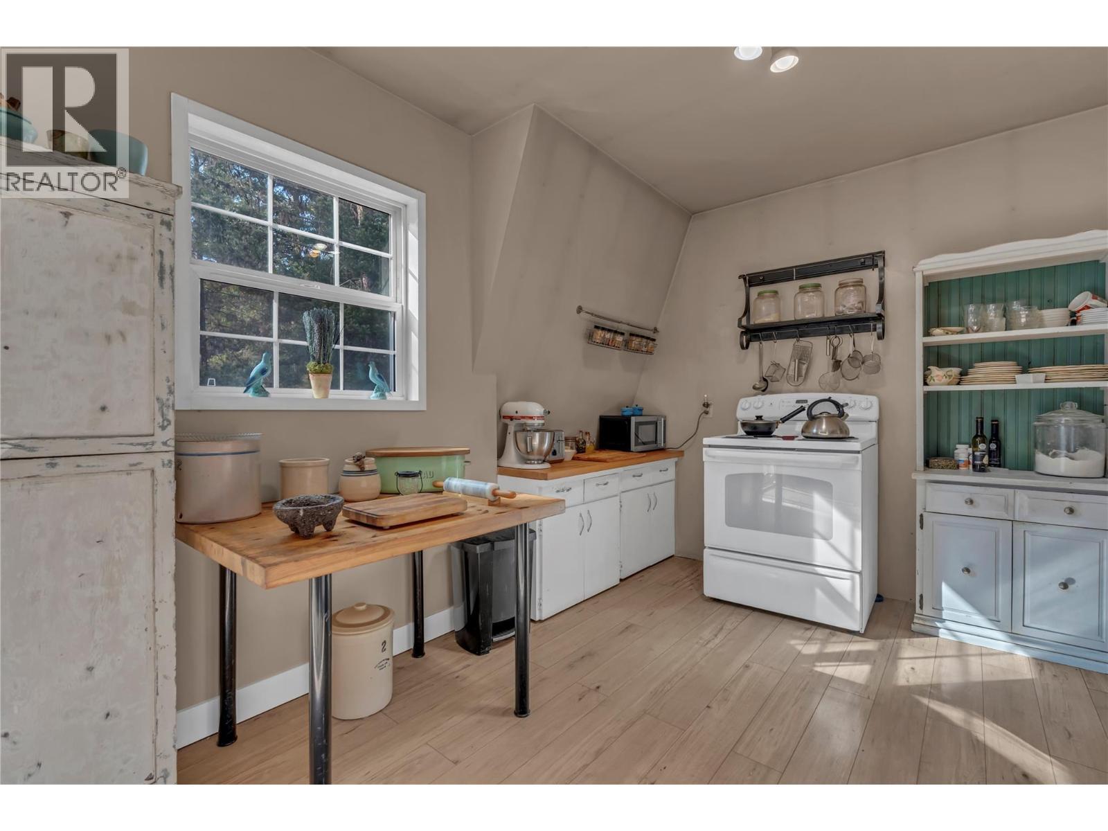 942 Copper Mountain Rd, Princeton