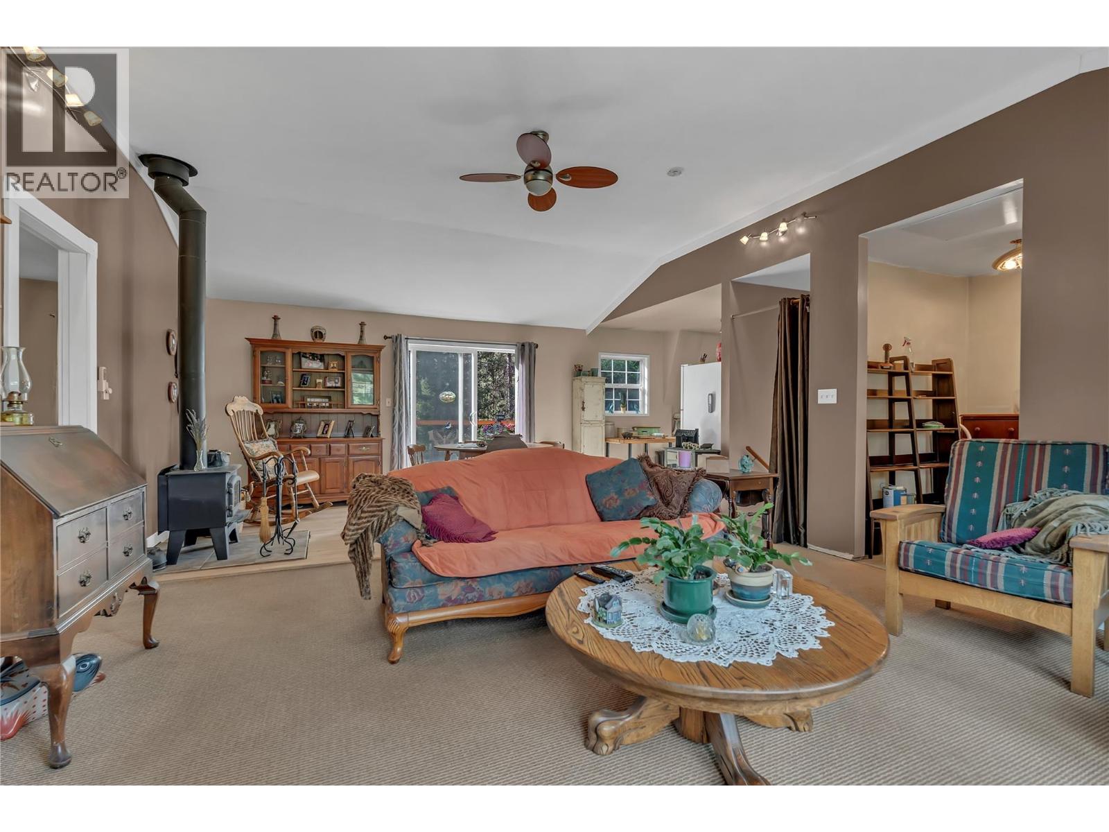 942 Copper Mountain Rd, Princeton