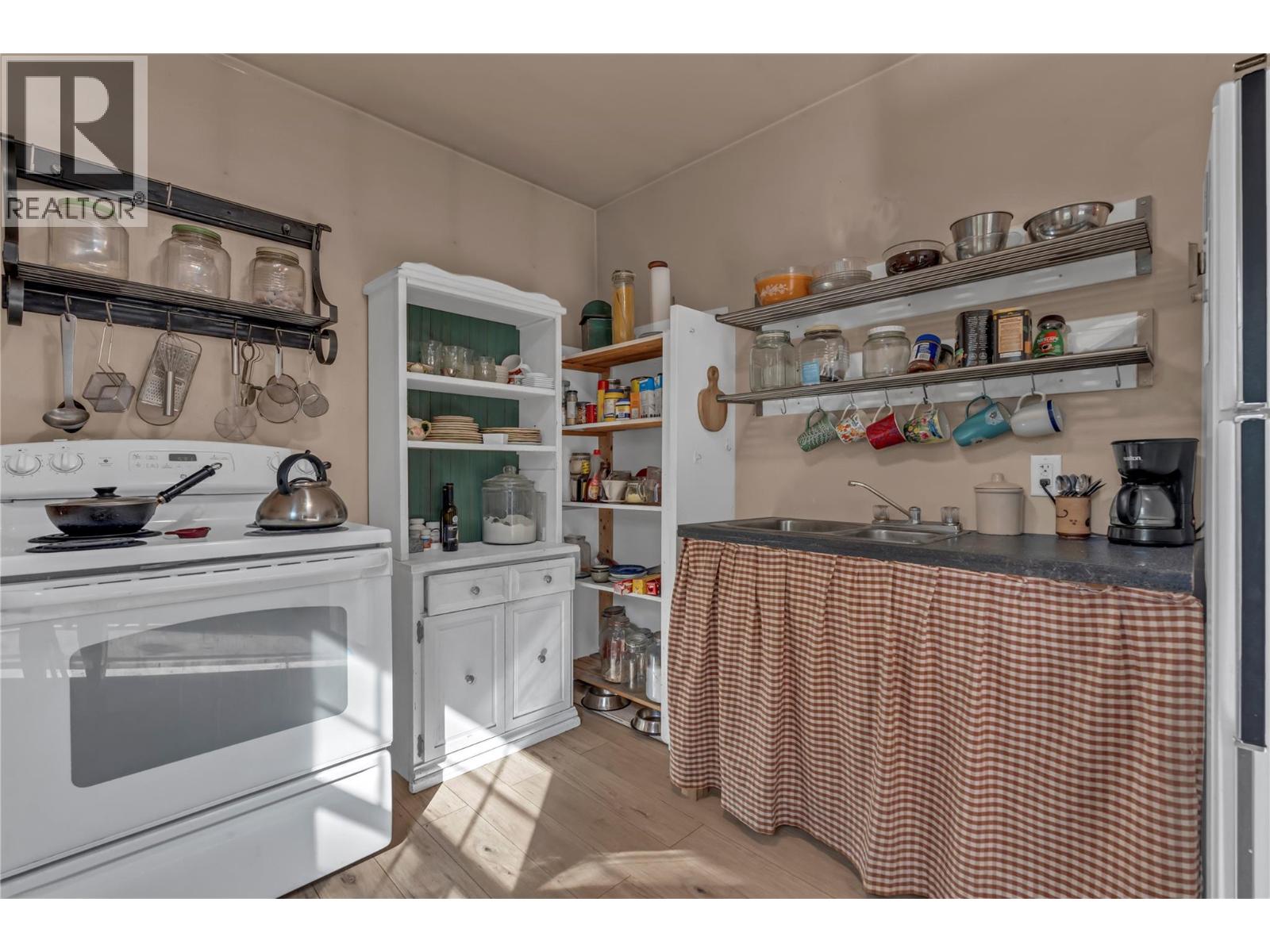 942 Copper Mountain Rd, Princeton