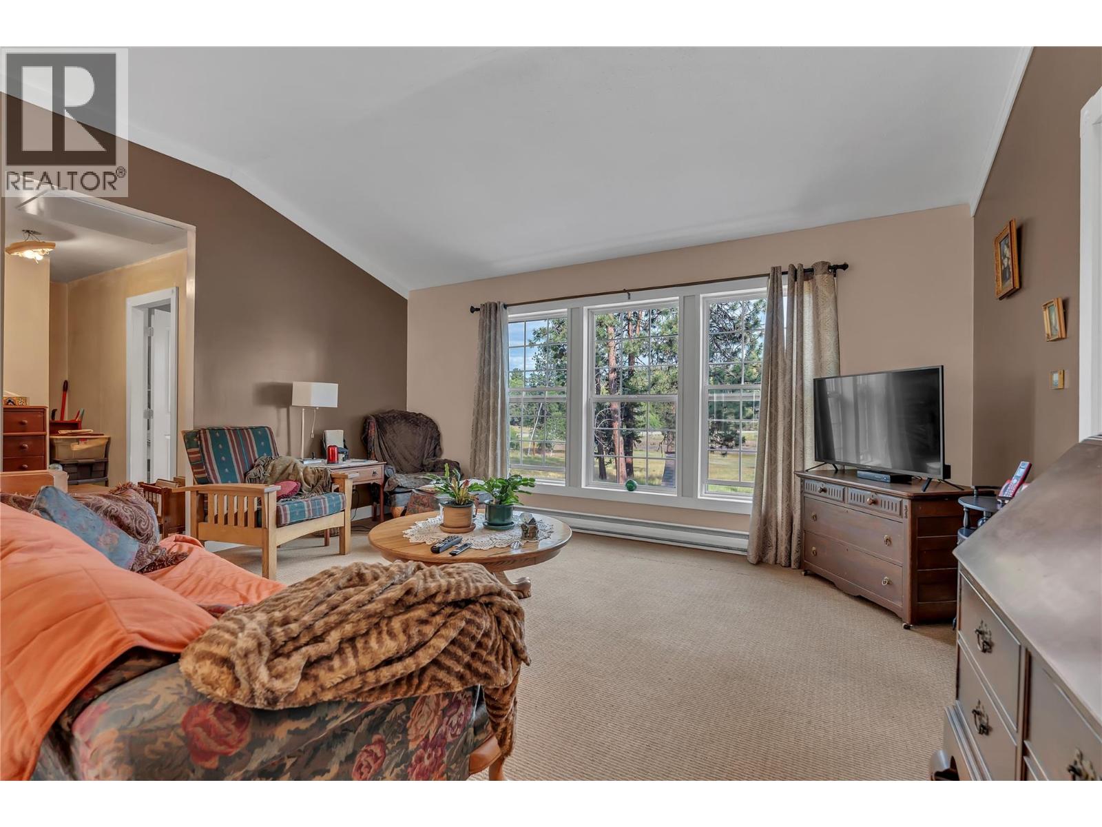 942 Copper Mountain Rd, Princeton