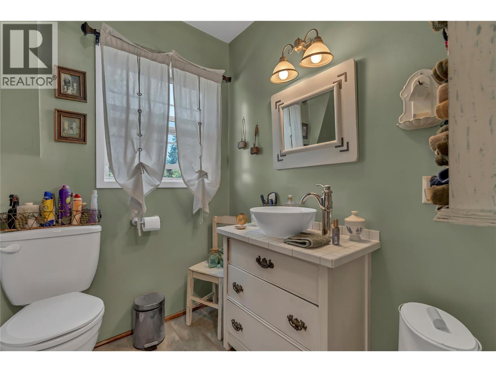 942 Copper Mountain Rd, Princeton