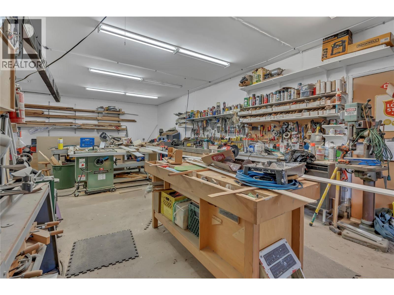 942 Copper Mountain Rd, Princeton