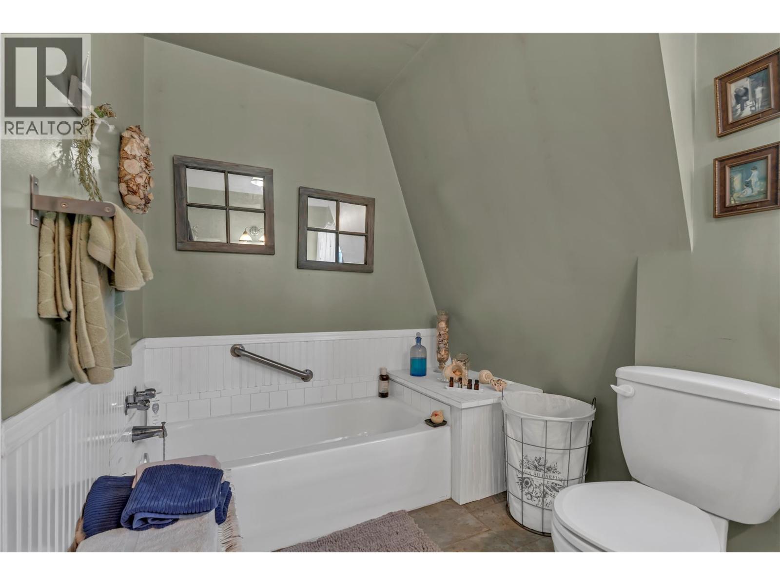 942 Copper Mountain Rd, Princeton