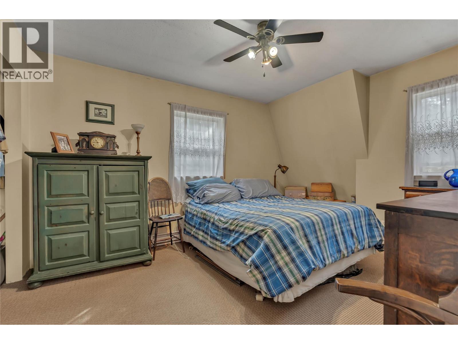 942 Copper Mountain Rd, Princeton