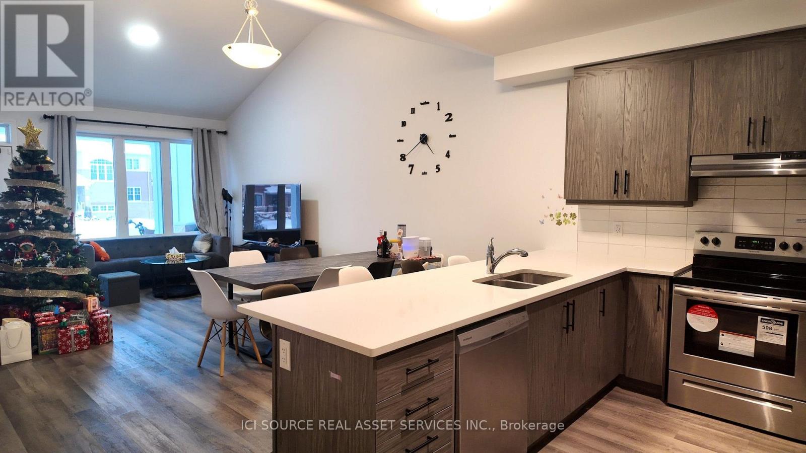 2969 MURPHY PLACE - 4