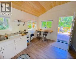 960 Somerset Lane, Savary Island, BC  Photo 7