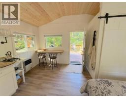 960 Somerset Lane, Savary Island, BC  Photo 10