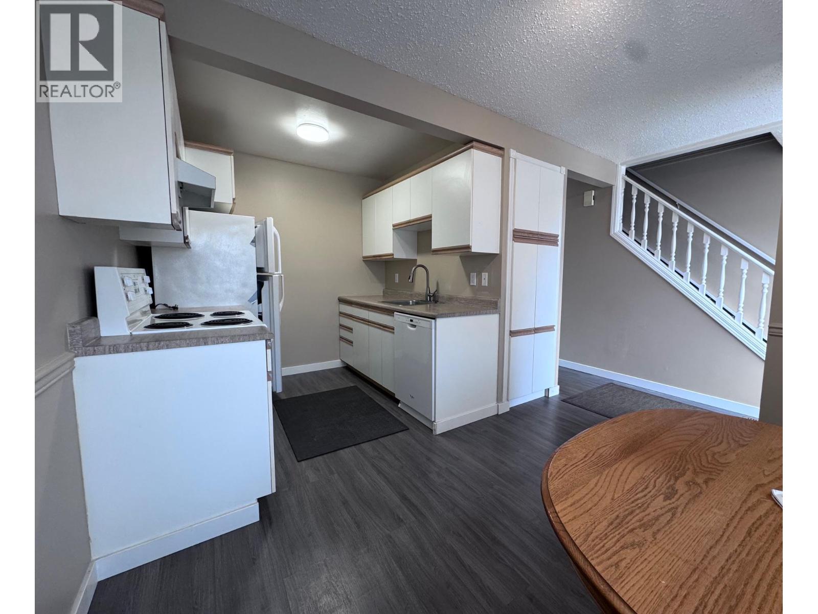 2221 3RD N Street - 7