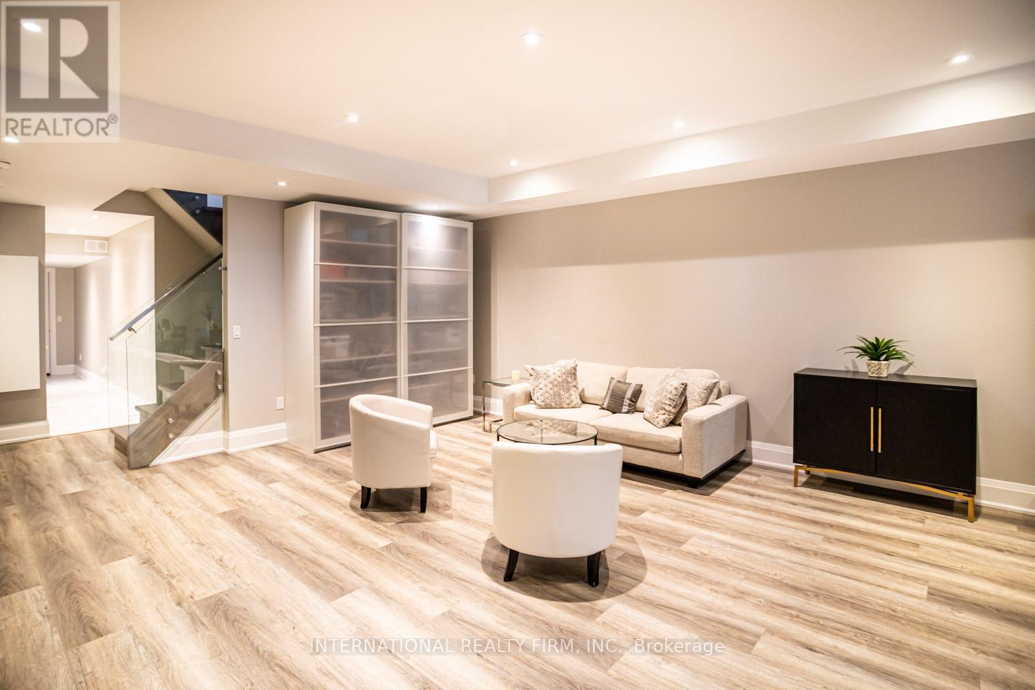 36B PINE AVENUE - 42