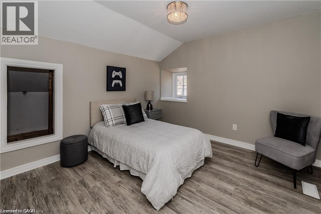 16 -18 ST ANDREWS Street, Cambridge, Ontario, N1S1M4 — Photo 4