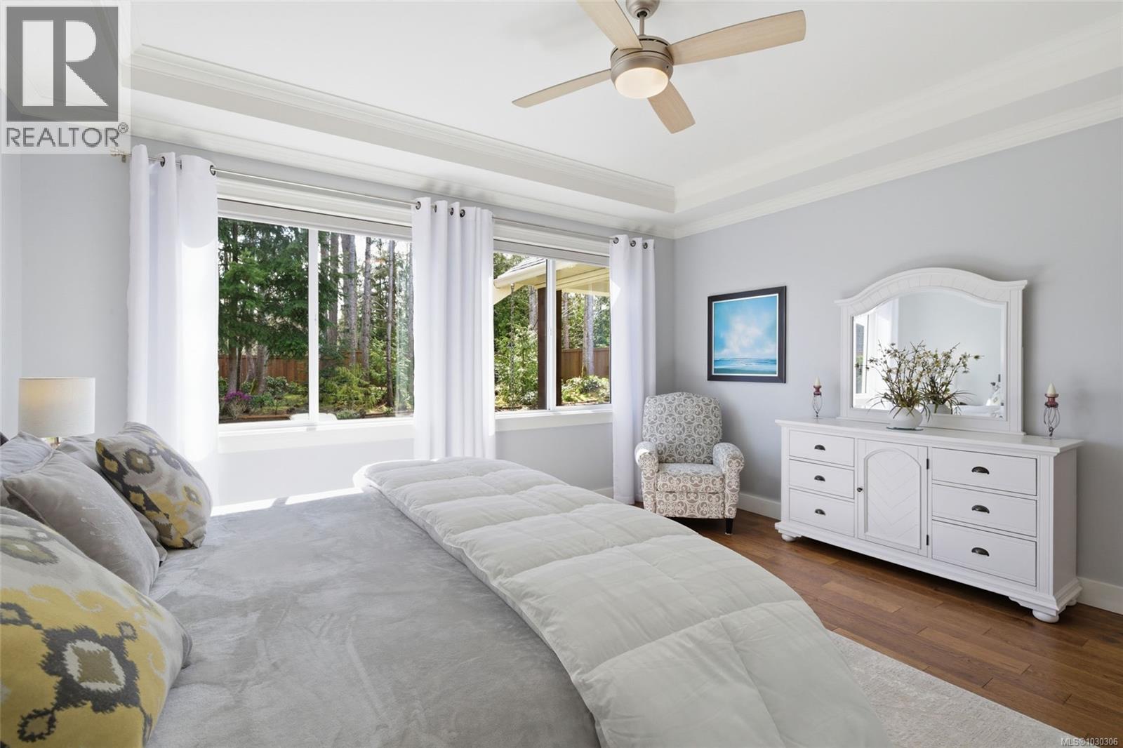 158 SKYLARK AVE - 10