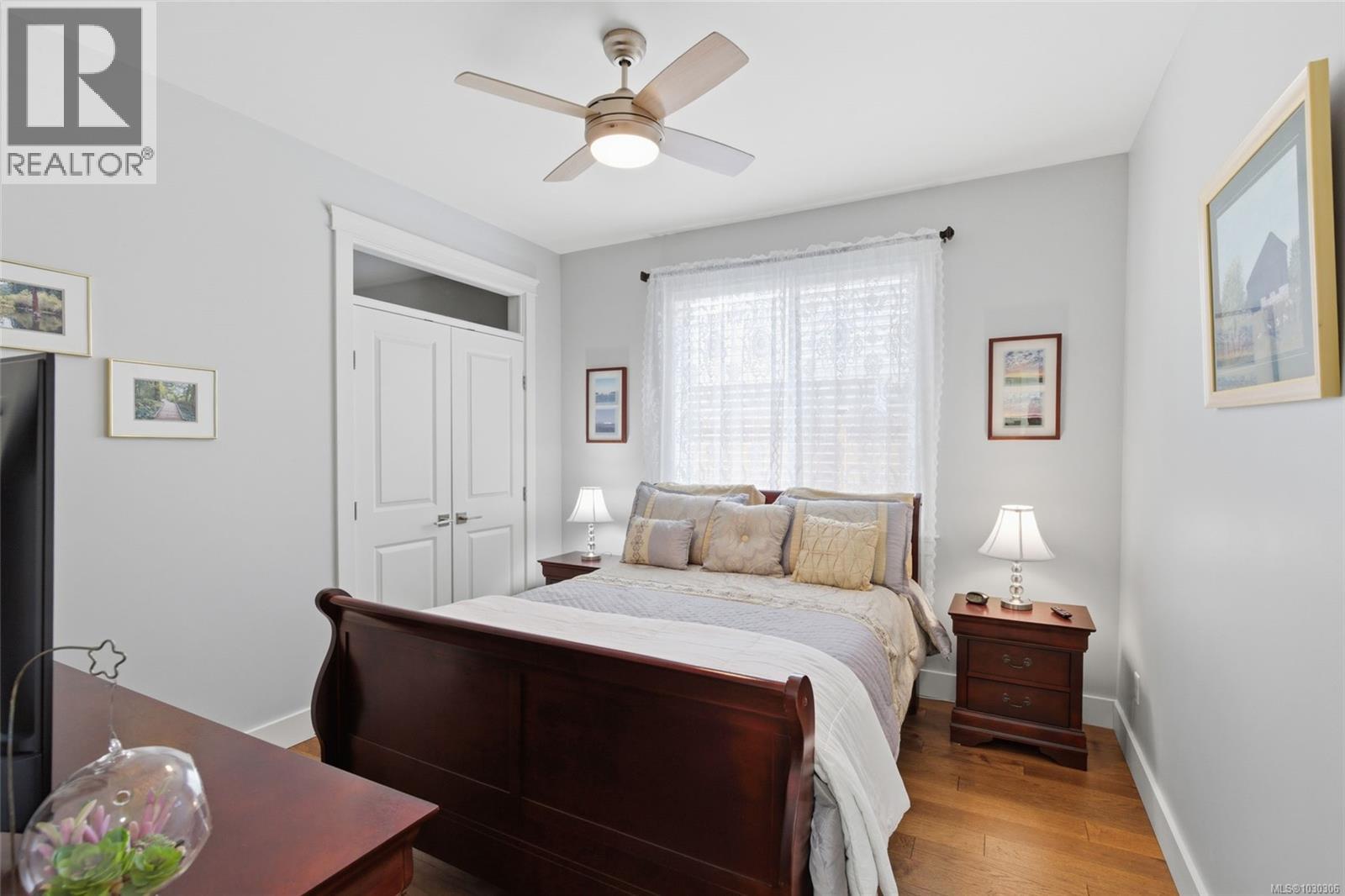 158 SKYLARK AVE - 30