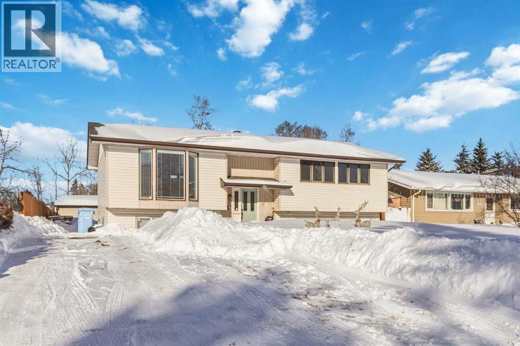 17 CLARK Crescent, Fort McMurray