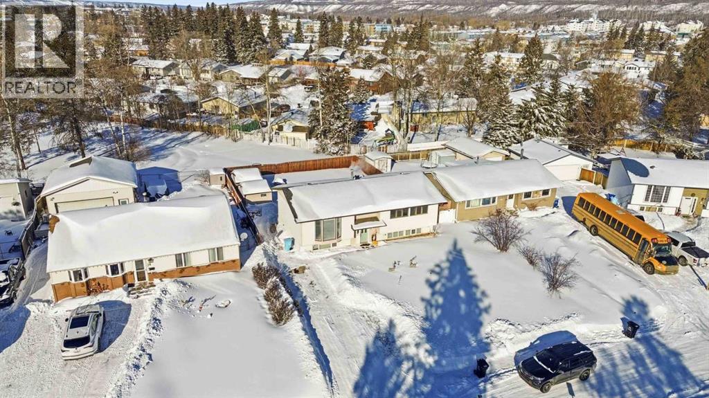 17 CLARK Crescent, Fort McMurray